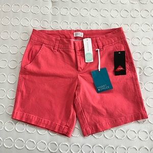 Market & Spruce Coral Shorts